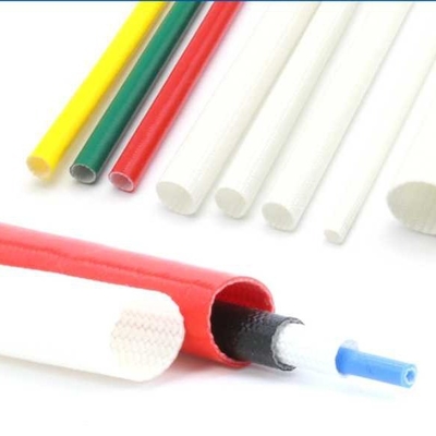 Goede prijs 3mm Gevlechte de Koker van de Siliconeglasvezel, Witte Silicone Met een laag bedekte Glasvezelkoker online
