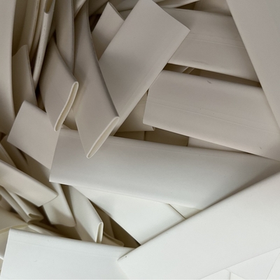Goede prijs 12.7mm krimpt de Witte Dubbele Muurhitte Buizenstelsel, Wit Kleefstof Gevoerd Polyolefin Buizenstelsel online